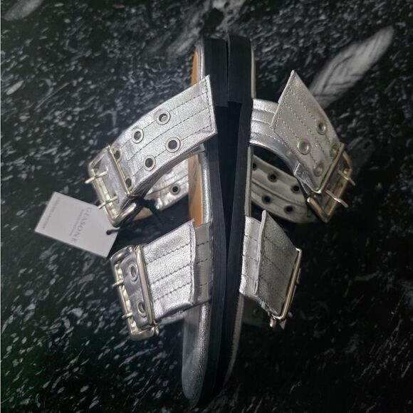 BRAND NEW GIASONE BUCKLE TWO-STRAP SANDALS - Picture 11 of 15